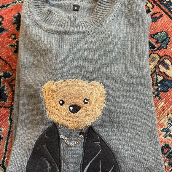 Men’s Gray Sweater With Cute Bear and Silver Chain Irregular SZ - Picture 8 of 8